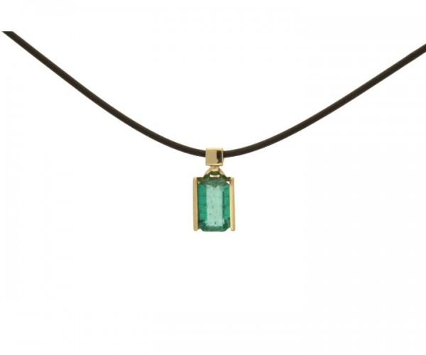 Anhänger Gelbgold 750 Smaragd 1,81ct
