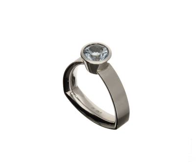 Platin_Aquamarin-Ring